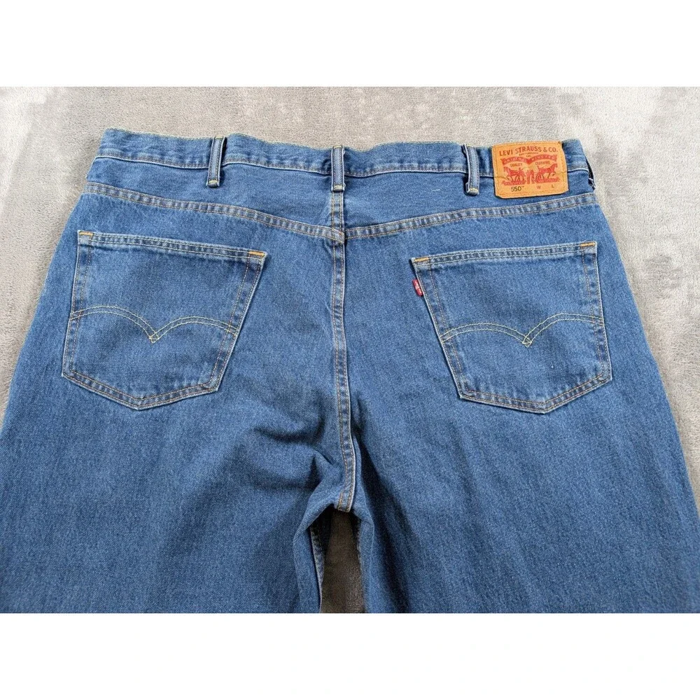 Levi’s 550 Jeans Men’s 44x30 Blue Denim Relaxed Fit Casual Minimalist